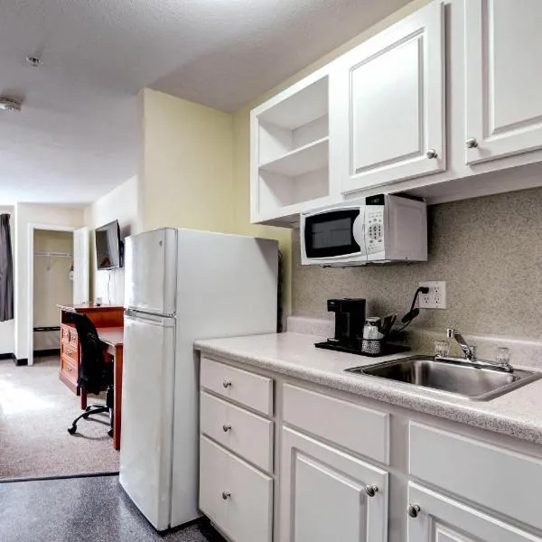 Suburban Studios Westminster Denver North, хотел в Уестминстър
