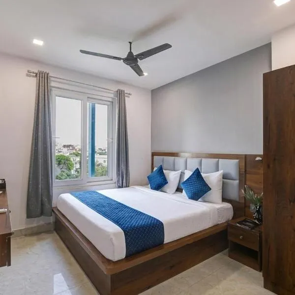 Revking--Status By Hotel The Emporio 3-star Hotel l Vaishali, Ghaziabad, hotel in Ghaziabad