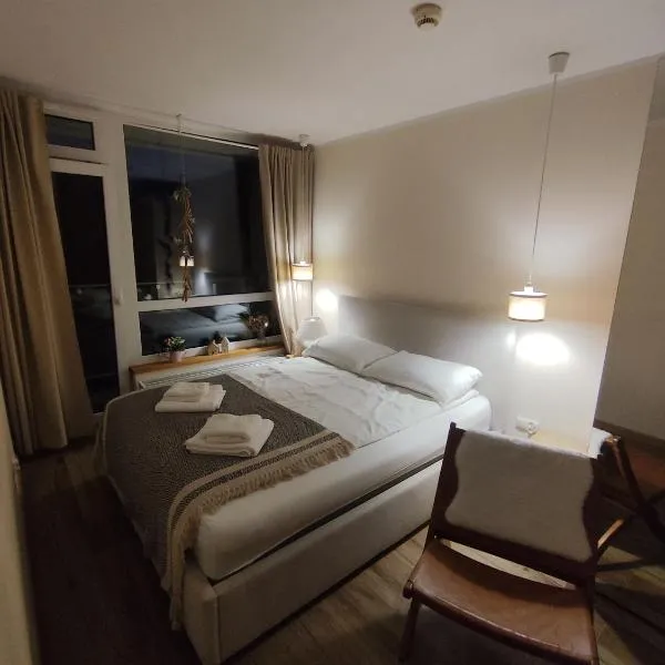 HEARTH HILL VIEW APARTMENT, hotel u gradu Ustronj