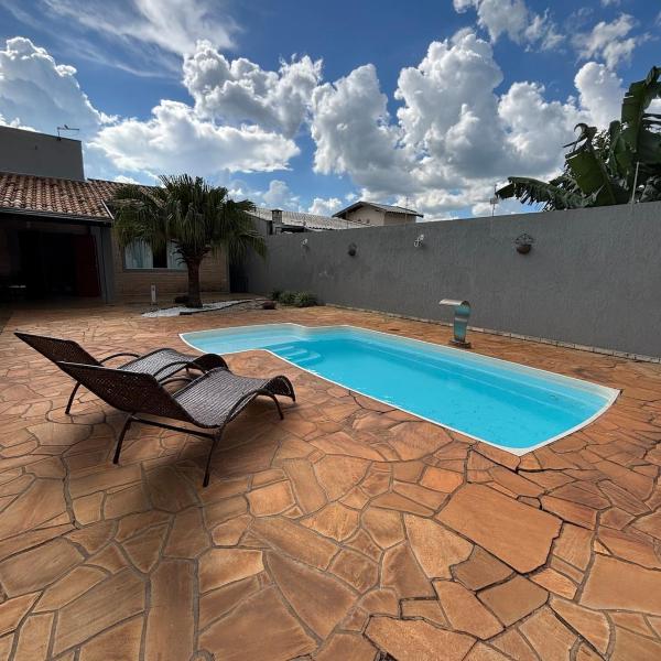 Casa em bairro nobre com 3 quartos e 3 banheiros para até 8 pessoas - Foto 4