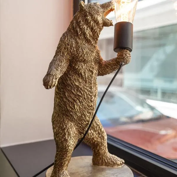 The Bear and Ween, hotel v St Julian's