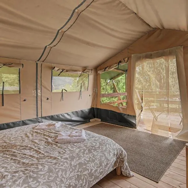 Glamping C Selva Tenda Castagno, hotel din Piano Porlezza