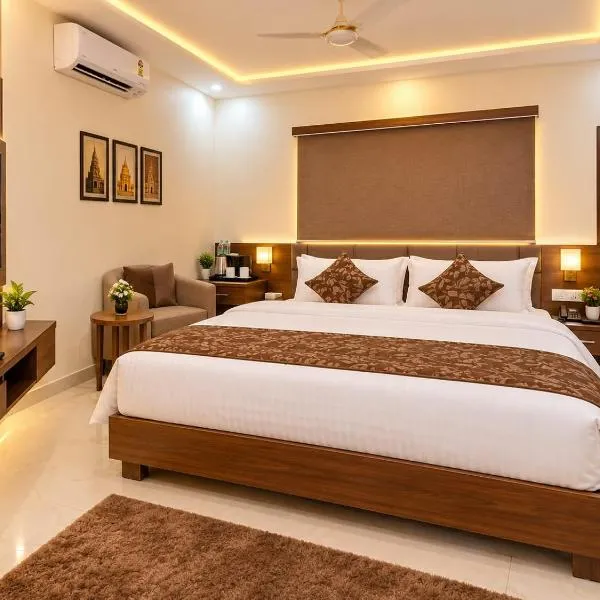 Hotel Ramayanaa Inn-Near Ram Mandir Ayodhya, hotel i Ayodhya