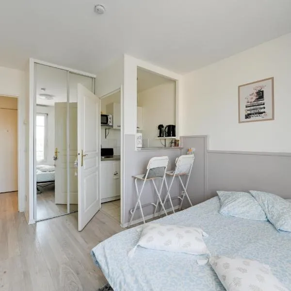 Studio Centre Antony, Wi-Fi gratuit, accès rapide Paris et Aéroport Orly โรงแรมในอ็องโตนี