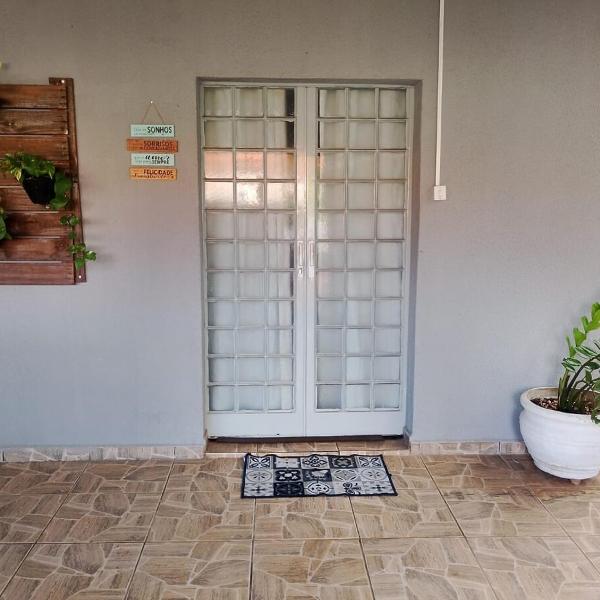 Casa confortável para até 4 hóspedes, ventiladores, Wi-Fi, TV - Foto 2