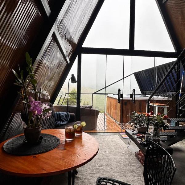 Stylish, pet-friendly chalet with heated pool - Foto 5