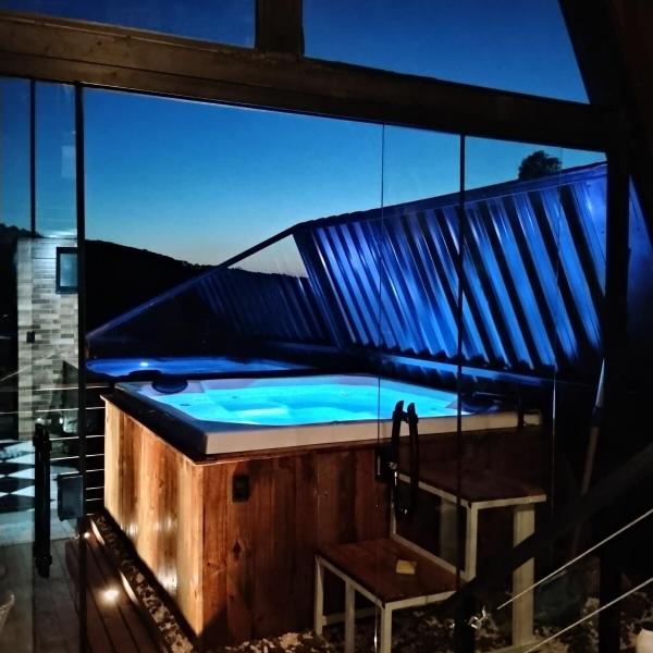 Stylish, pet-friendly chalet with heated pool - Foto 4