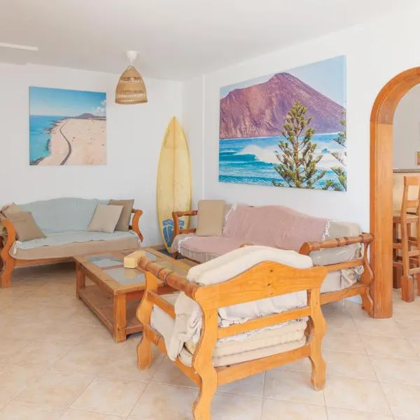 Pura Vida Surf House, Hotel in La Oliva