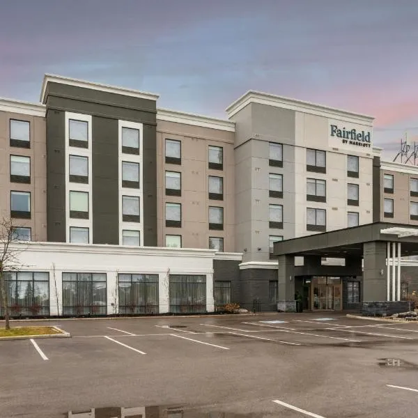 Fairfield by Marriott Inn & Suites Newmarket, hotelli kohteessa Newmarket