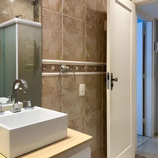 3 Quartos com vista parcial para o mar do Leme - Foto 3