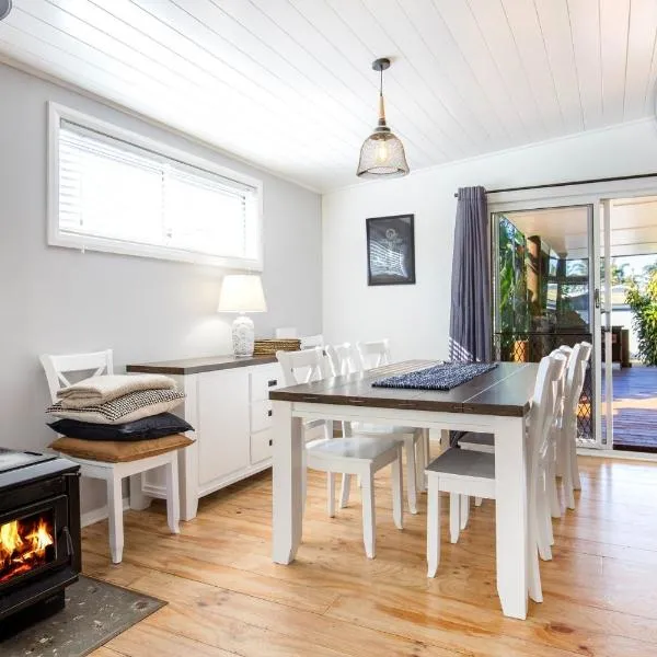 The Anchor - Pet Friendly - 5 Mins Walk to Beach - EV Charging, hotel a Callala Beach