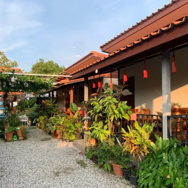 K Khan Private Garden Home - Chiang Khan Walking Street, hotel u gradu Čijang Kan