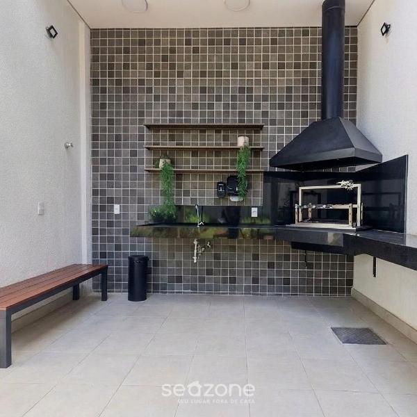 Studio em Cond. c/ Varanda e Vista Cid. MYO0312