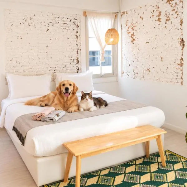 Viesnīca Pet Friendly Luna & Local Oldtown Bangkok Bangkokā