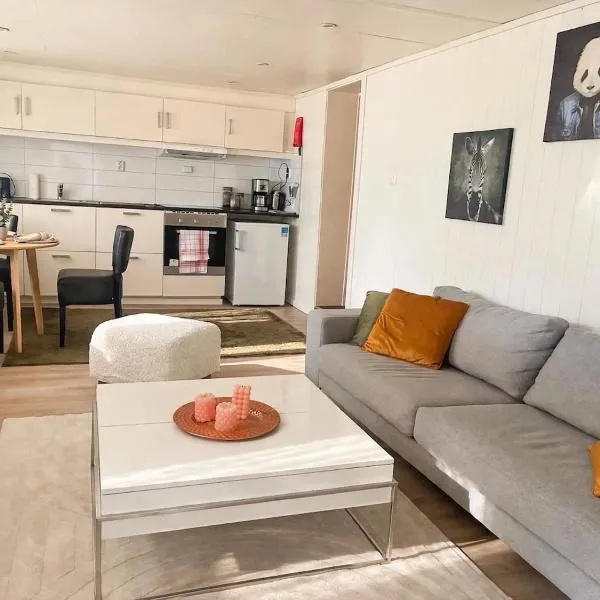 Basement Guest Suite, hotel en Odda
