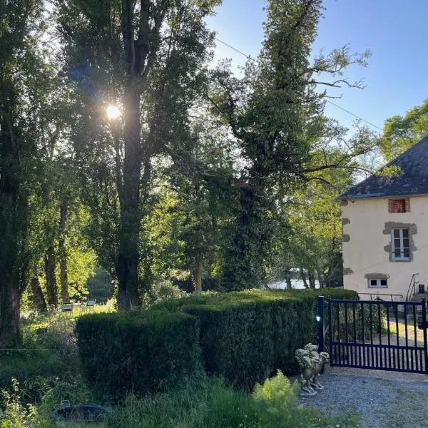 Chambre d'hôte Moulin du Breuil., hotel a Pionnat