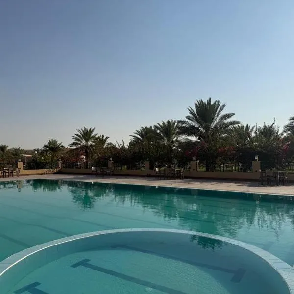 المكن الريفي لبيوت العطلات و الشاليهات, hotel v mestu Ḩawţat Sudayr