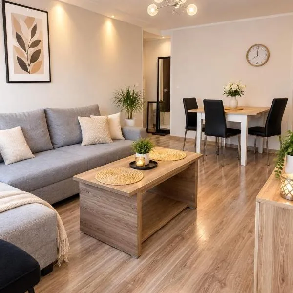 Apartament Gold 2 -Szymanowskiego, готель у місті Єленя Гура