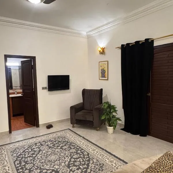 Dream home 2 & 4 bedroom Family house, Hotel in Karatschi