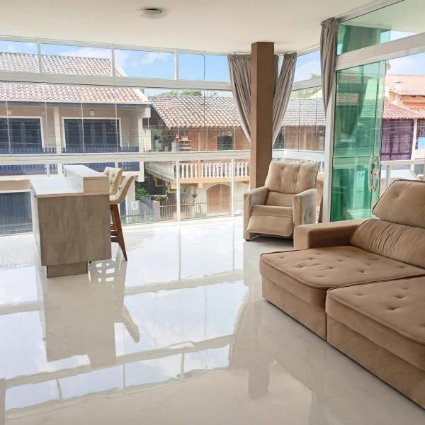 Casa 3 Quartos em Armação - 50m da Praia - 8 Pessoas