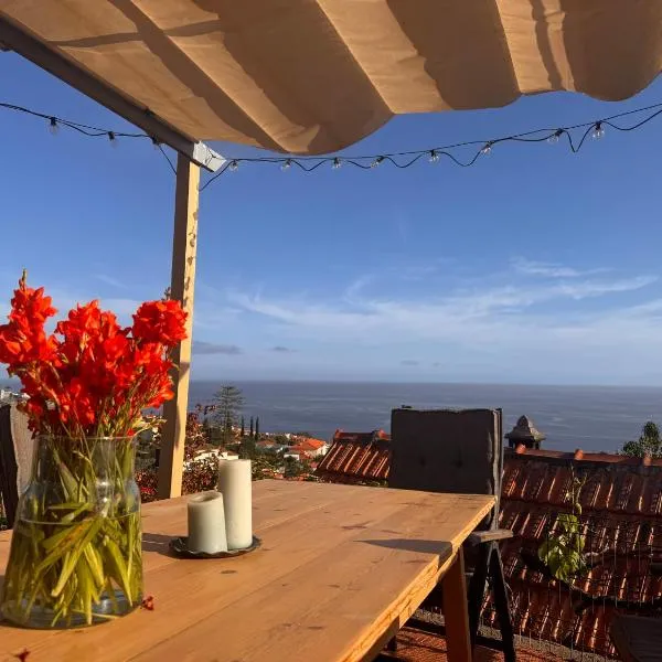 Casa das Flores Funchal - Your Charming Home with Local Secrets, hotel u Funšalu
