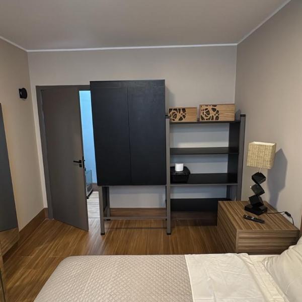 Novo Quarto com varanda, Moderno e Aconchegante no centro da cidade - Foto 2