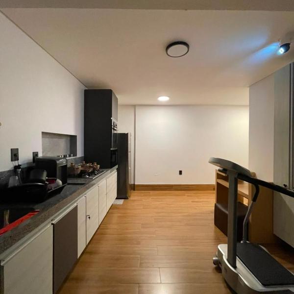 Novo Quarto com varanda, Moderno e Aconchegante no centro da cidade - Foto 4