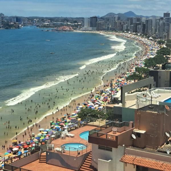 Apartamento de 3 quartos - Guarapari - Praia do Morro, apartamento PE NA AREIA, na quadra do mar e com vista lateral para o mar, localizado em cima do shopping Beira Mar