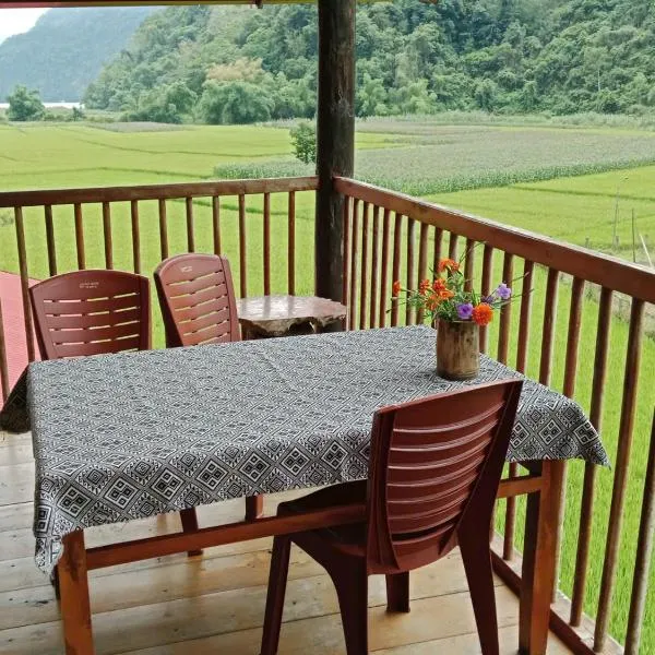 Tran Xuan Homestay Ba Be Village, hotel din Ba Be