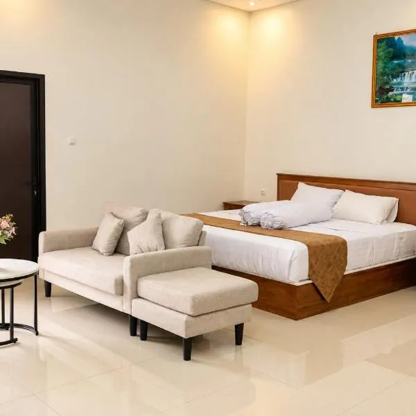 Grand Wijaya Hotel dan Villa Sarangan, מלון בסרנגן