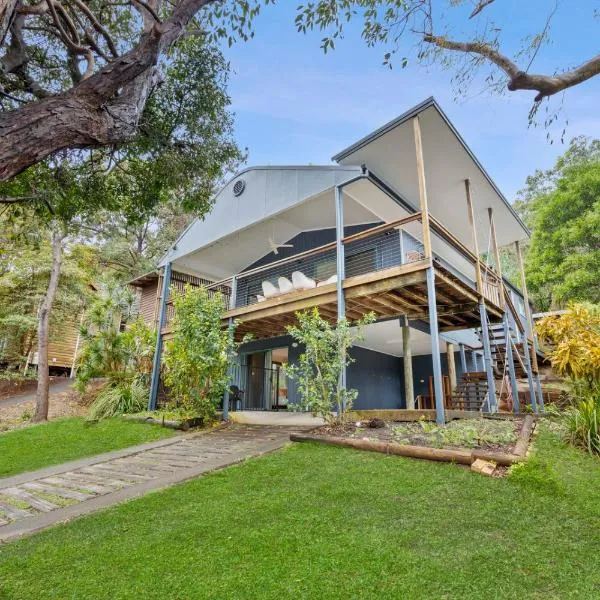 Tuckeroo + sleeps 10 + central, Hotel in Point Lookout