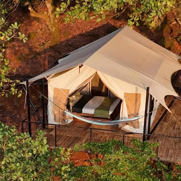 Tropical eglamping, khách sạn ở Ðịnh Quán