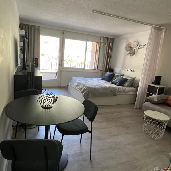 Studio 38 m2 bains de Saillon, hotel a Saillon