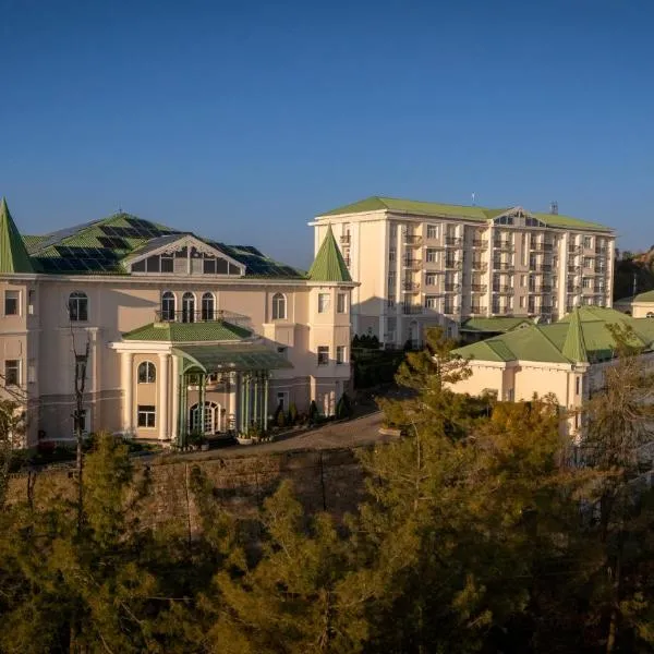 Club Mahindra Pristine Peaks Naldehra, hotel em Shimla