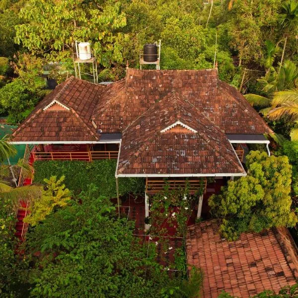 Marari Charlys Homestay, hotel a Mararikulam