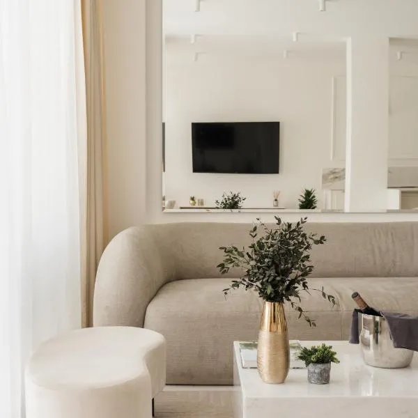 Luxury apartment in Puerto Banus La Alcazaba, готель у місті Марбелья