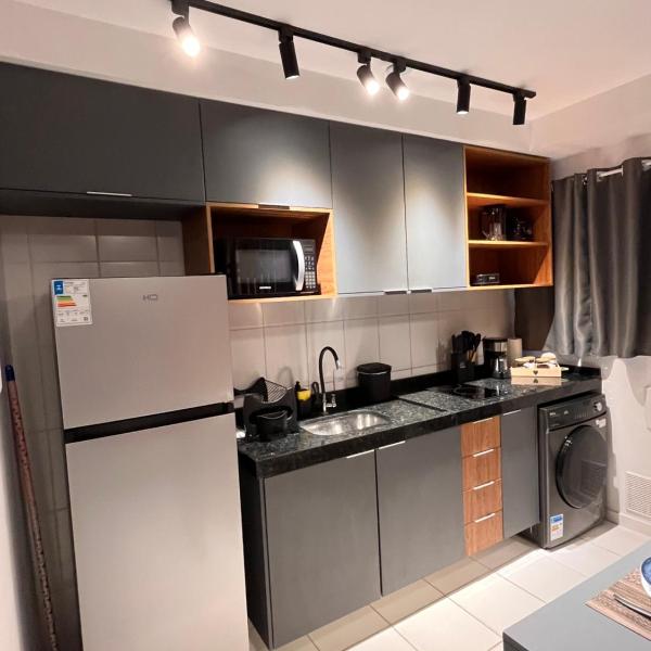 Studio 78 Luxo e conforto com Cama Queen Ar Cond Smart TV e Sofá Cama - Foto 4