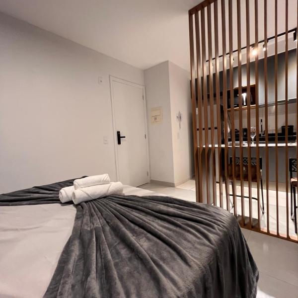 Studio 78 Luxo e conforto com Cama Queen Ar Cond Smart TV e Sofá Cama - Foto 2