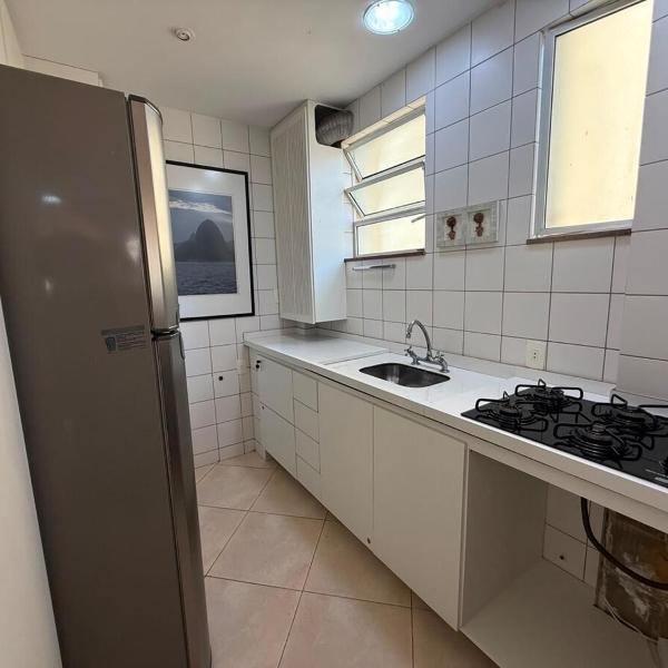 Apartamento no posto 2 - 2 Qts em Copacabana - Foto 3