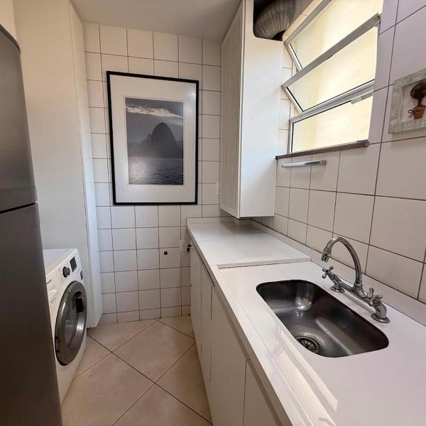 Apartamento no posto 2 - 2 Qts em Copacabana - Foto 5