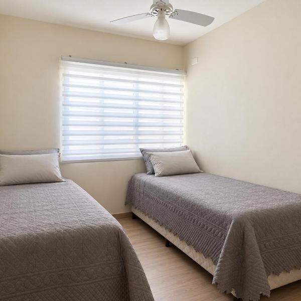 Apartamento aconchegante próximo shopping catuai,uem,vivaro,lebloc - Foto 2
