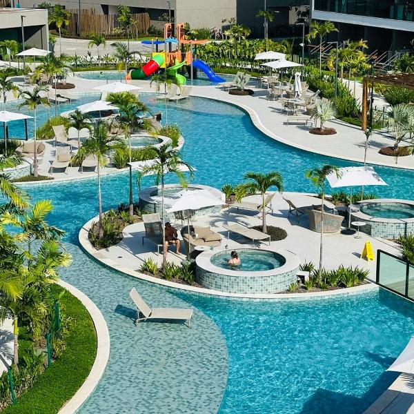 Flat Praia Luxo com 2 Camas Casal e Varanda Gourmet - Foto 4