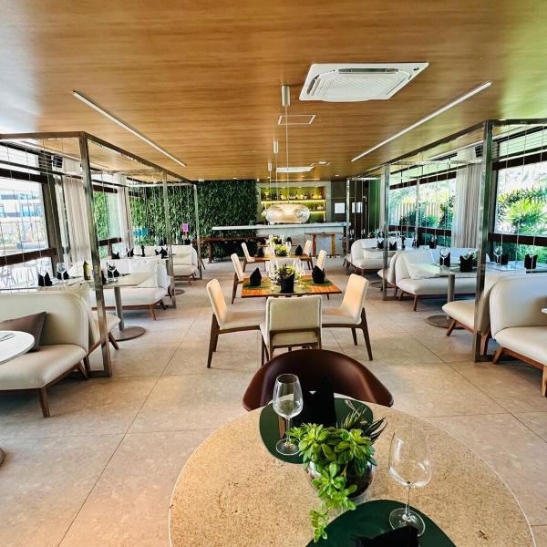 Flat Praia Luxo com 2 Camas Casal e Varanda Gourmet - Foto 5