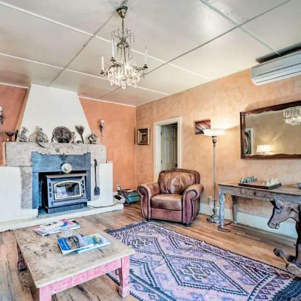 Taos Goji Farm & Eco-Lodge Retreat, hotel u gradu Arroyo Seco
