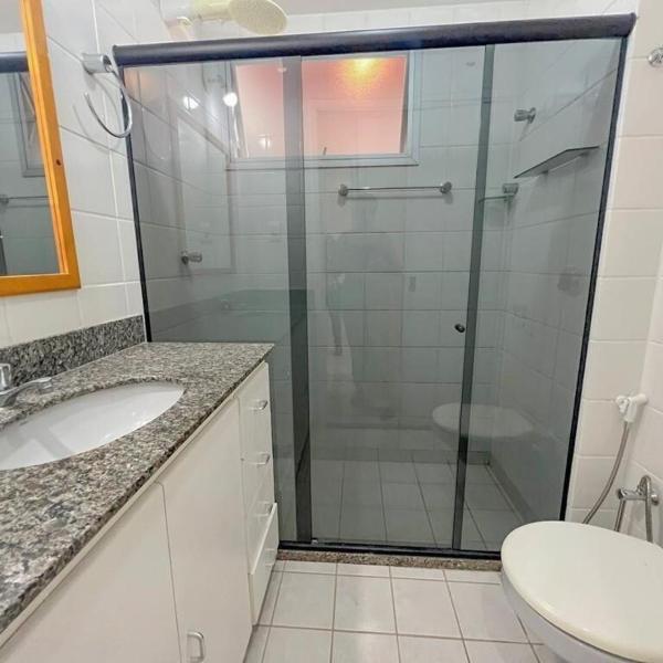 Amplo apartamento próximo praias dos Namorados e Castanheiras - Foto 3