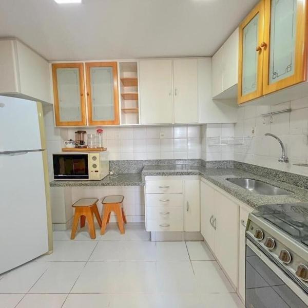 Amplo apartamento próximo praias dos Namorados e Castanheiras - Foto 4