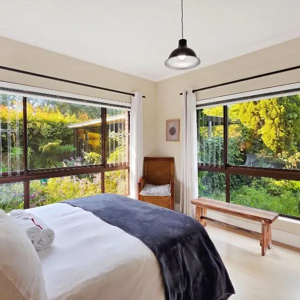 Two bedroom retreat in Paradyskloof, Stellenbosch, hotel in Stellenbosch
