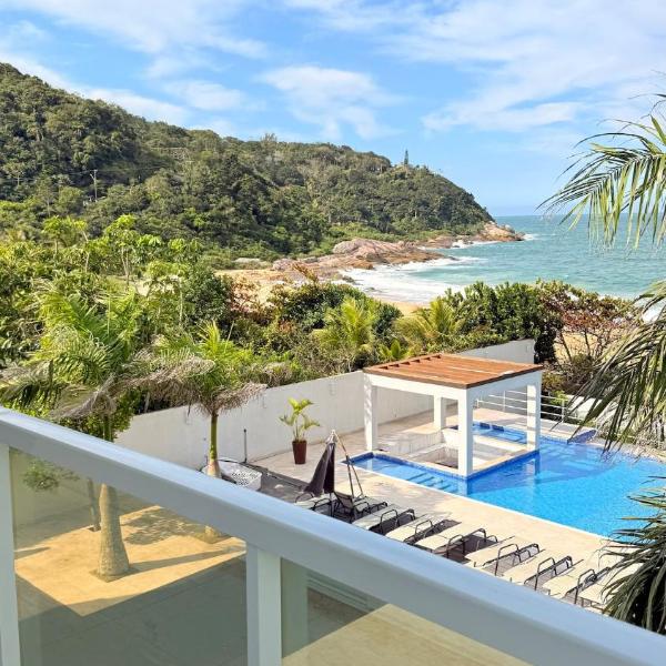 Beachfront Mansion 6 Suites view sea at Estaleiro