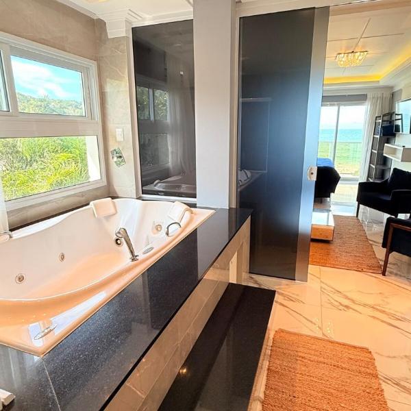 Beachfront Mansion 6 Suites view sea at Estaleiro - Foto 3