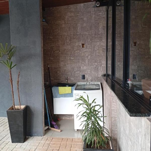 Casa com espaço gourmet de fácil acesso - Foto 3